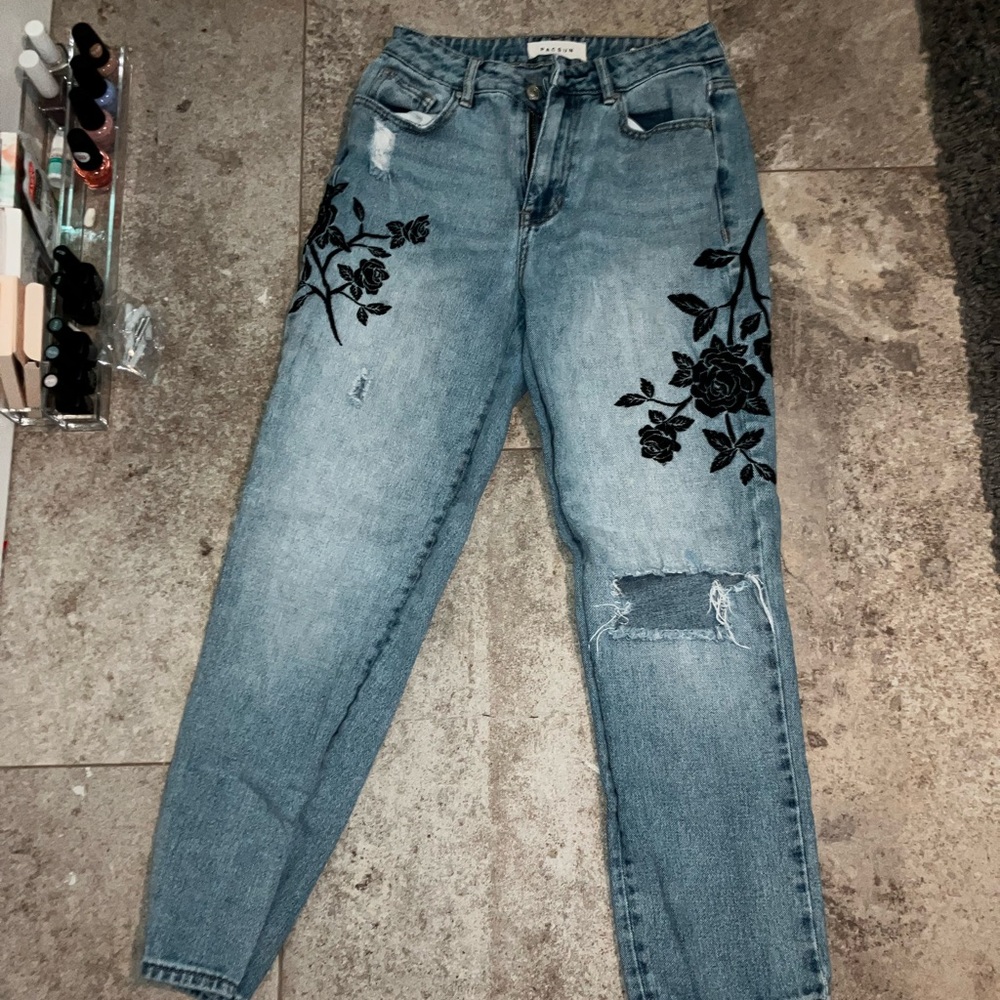 Pacsun denim jeans, mom jeans, floral accents, distressed